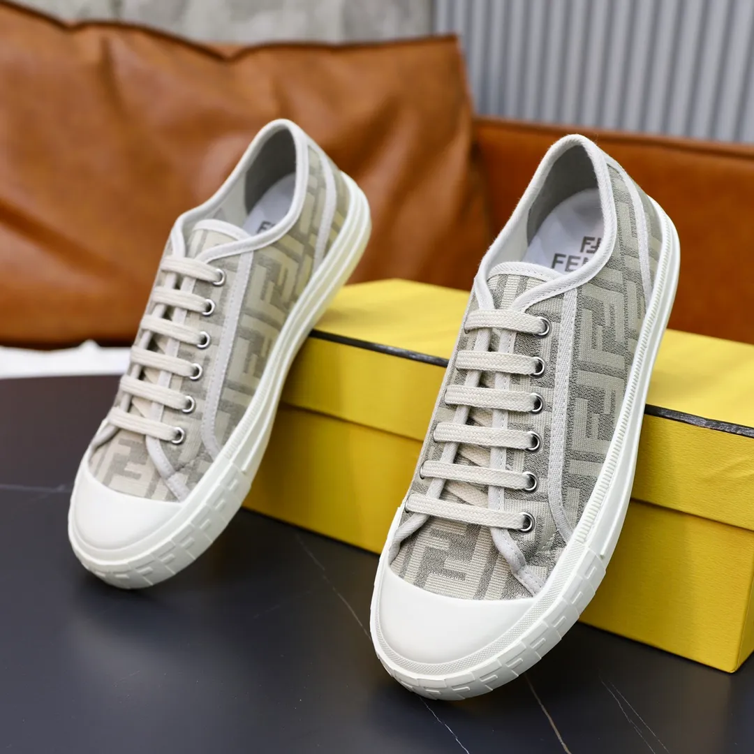 Factory price: 480 original order (couple model) Brand: FENDI Fendi 🙅‍♂️🙅‍♂️🙅‍♂️ Size: Female 35–40, Male 39-44 (45 can be customized) Grade: Official website genuine Material: Imported original LoGO fabric upper Original comfortable lining TPU wear-resistant lightweight outsole Style category: Loafers New trendy shoes Color: actual picture color